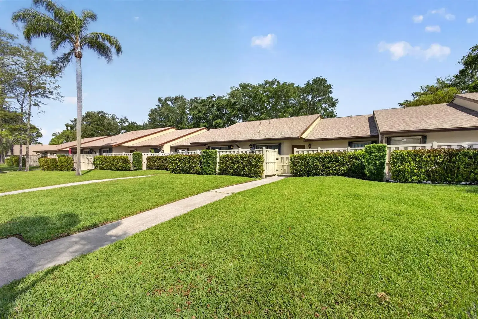 1025 Green Pine Boulevard # F, West Palm Beach FL 33409 photo 3