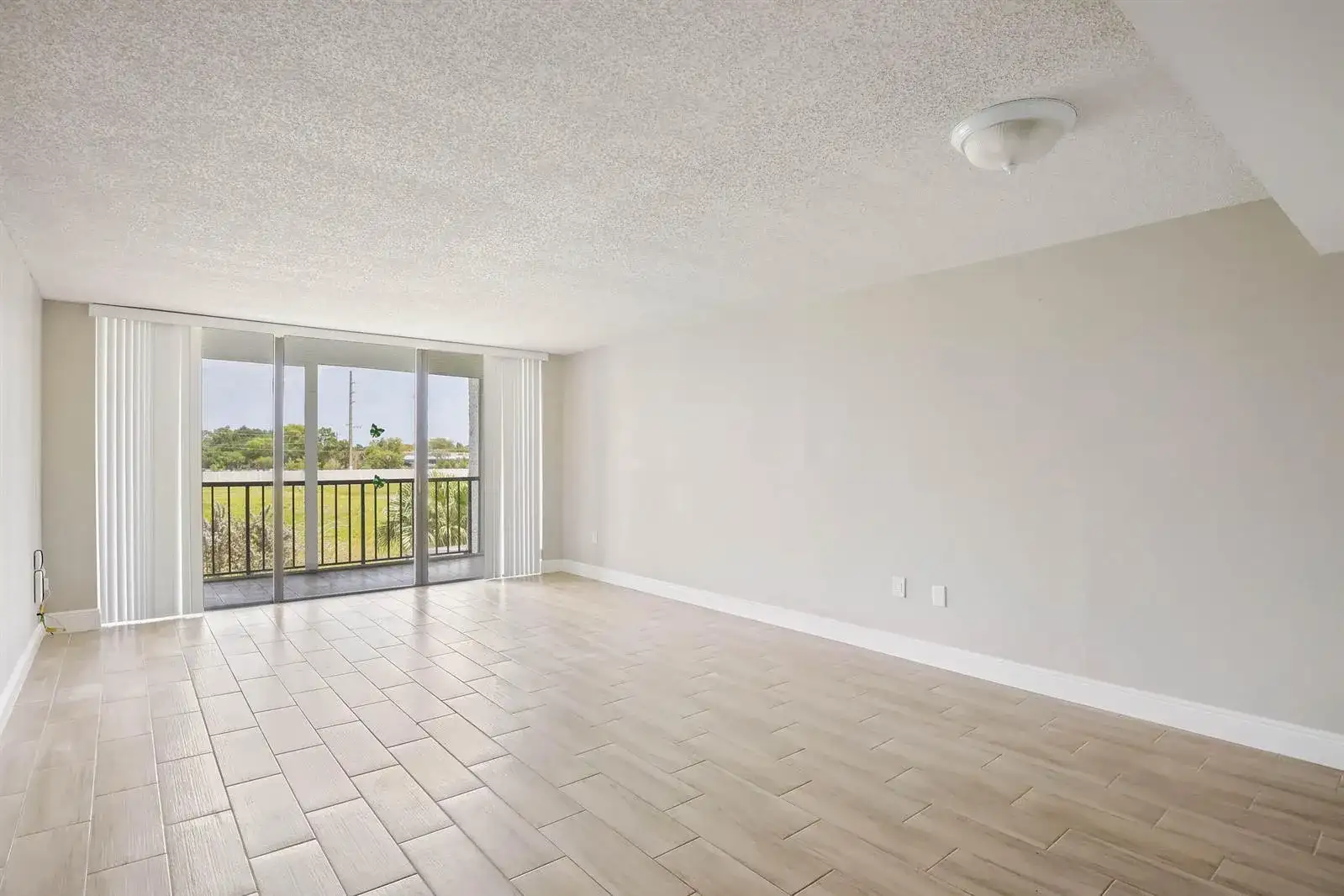 4254 Deste Court # 208, Lake Worth FL 33467 photo 2