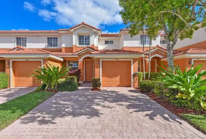 7401 Sarentino Lane # 211, Boynton Beach FL 33437 photo 2