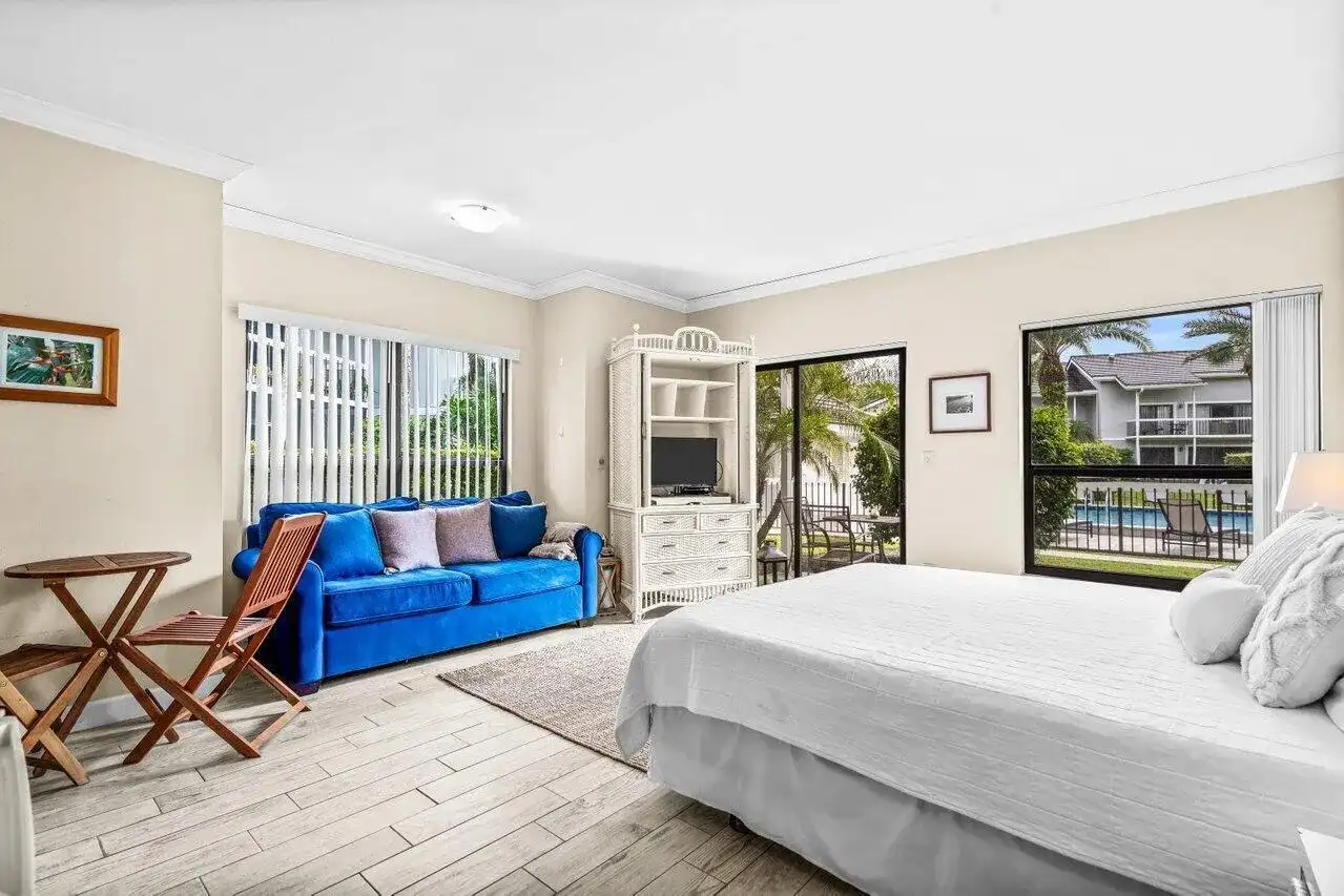 11863 Wimbledon Circle # 432, Wellington FL 33414