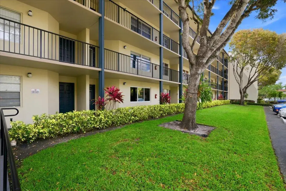 700 SW 128th Avenue # 310c, Pembroke Pines FL 33027