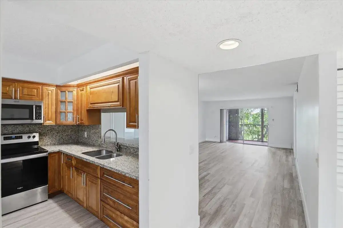 700 SW 128th Avenue # 310c, Pembroke Pines FL 33027 photo 4