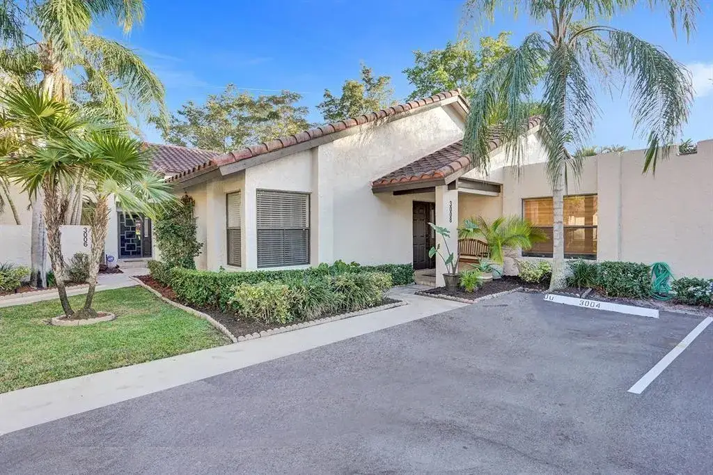 3008 Lake Shore Drive, Deerfield Beach FL 33442