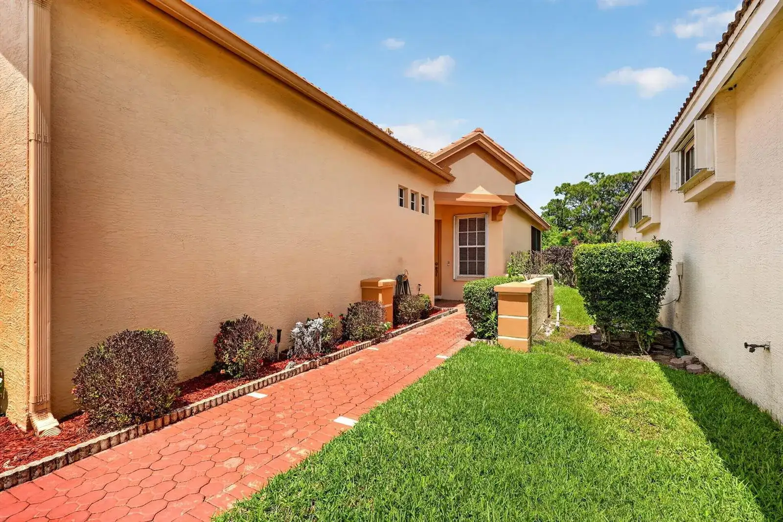 653 SW Munjack Cove, Port St. Lucie FL 34986 photo 4