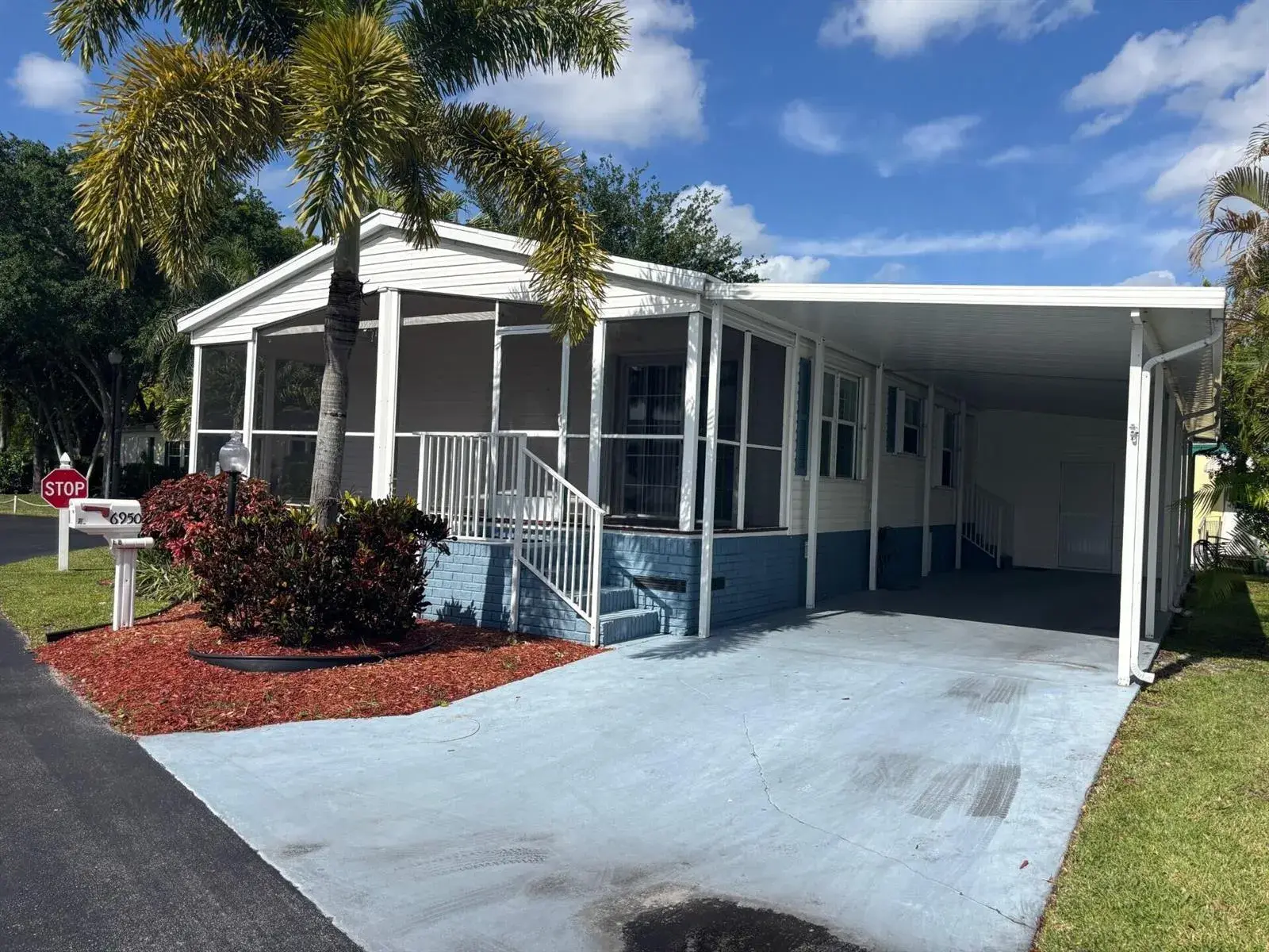 6950 NW 44th Avenue, Coconut Creek FL 33073