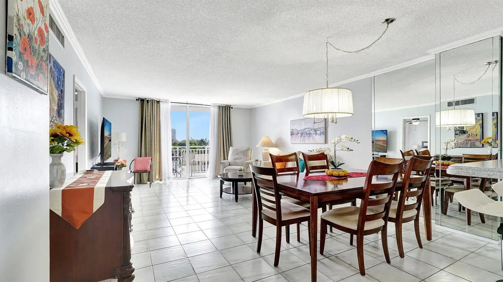 427 Golden Isles Drive # 5j, Hallandale Beach FL 33009