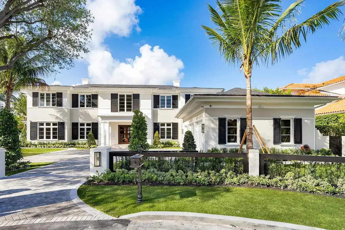 133 W Coconut Palm Road, Boca Raton FL 33432 photo 2