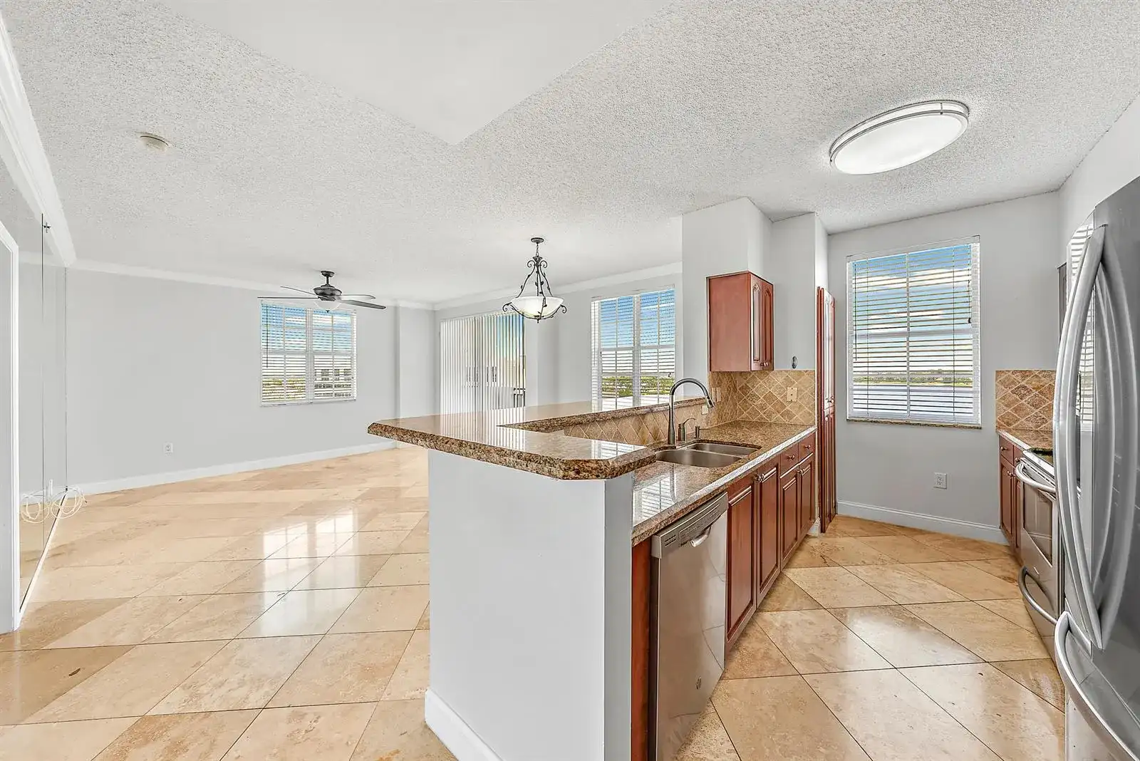 616 Clearwater Park Road # 913, West Palm Beach FL 33401 photo 2