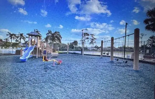 503 Landings Boulevard, FL 33413 photo 4