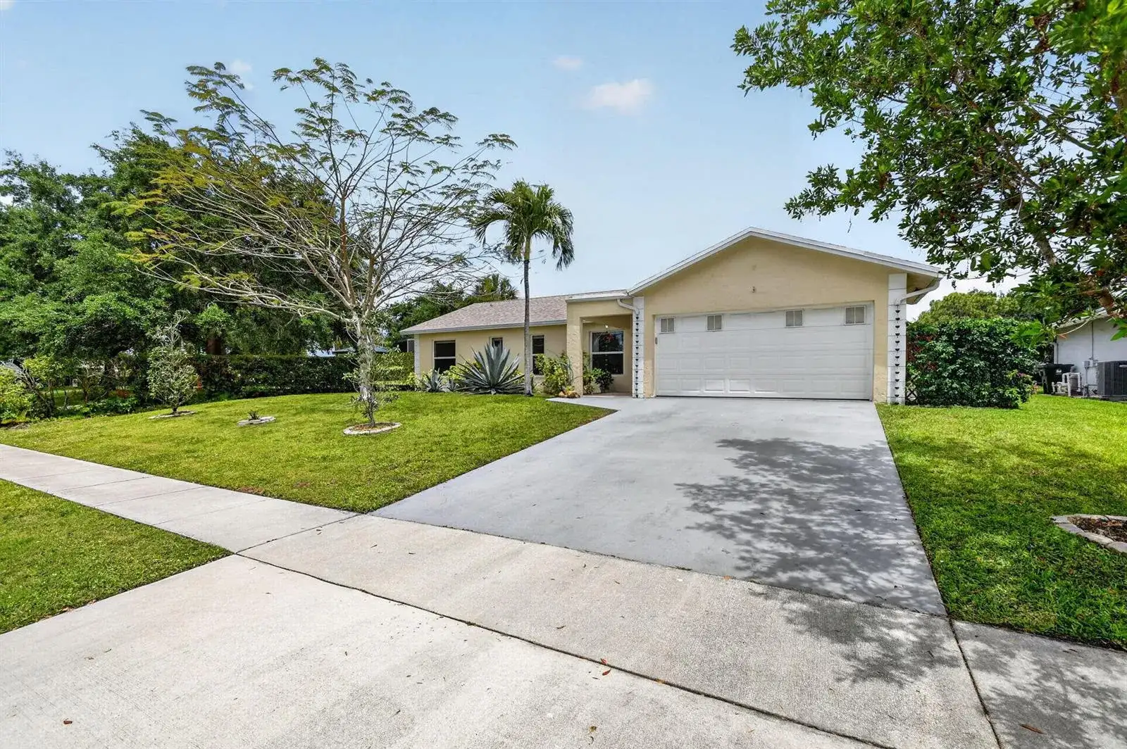 1262 Essex Drive, Wellington FL 33414 photo 3