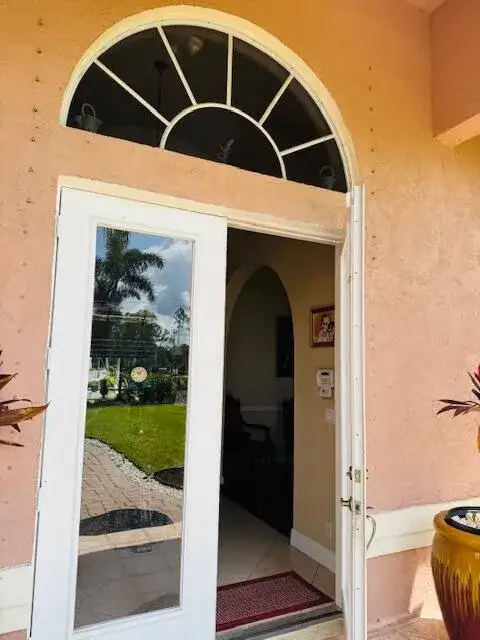 12517 Temple Blvd Boulevard, West Palm Beach FL 33412 photo 2