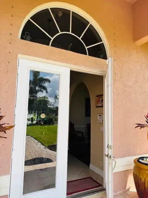 12517 Temple Blvd Boulevard, West Palm Beach FL 33412 photo 2