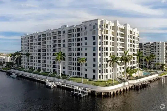 2880 NE 14th St Causeway # 413, Pompano Beach FL 33062