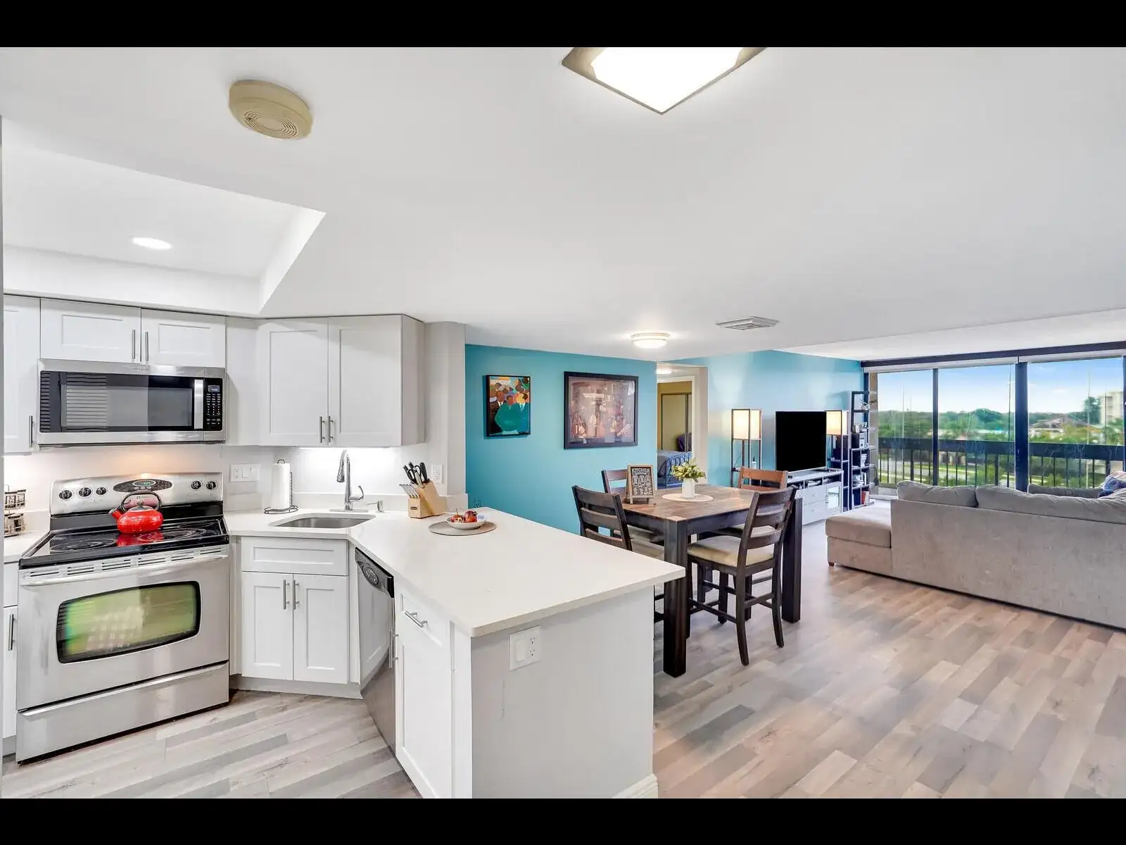 2400 Presidential Way # 401, West Palm Beach FL 33401 photo 3