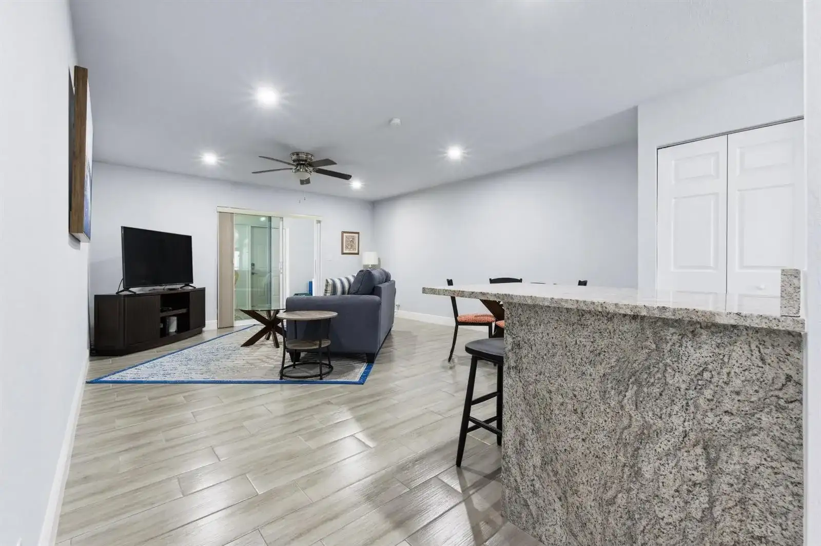 586 Laconia Circle, Lake Worth FL 33467 photo 4
