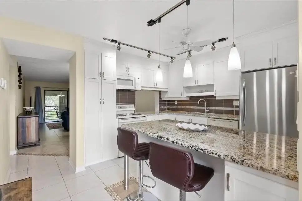 6095 N Sabal Palm Boulevard # 210, Tamarac FL 33319