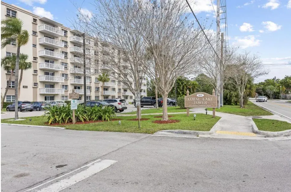 1831 NE 38th Street # 410, Oakland Park FL 33308