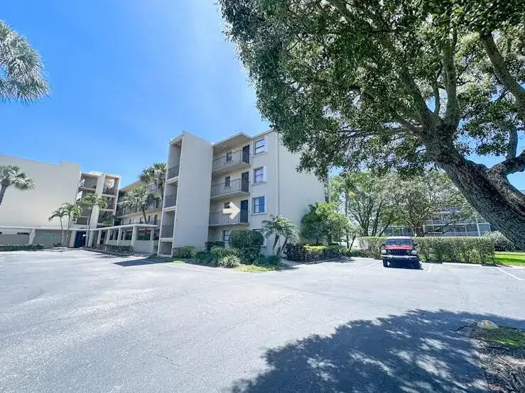 890 N Federal Highway # 205, Lantana FL 33462