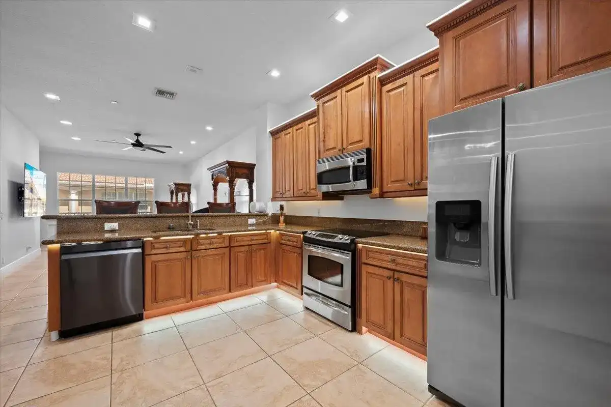 5102 Artesa Way W, Palm Beach Gardens FL 33418