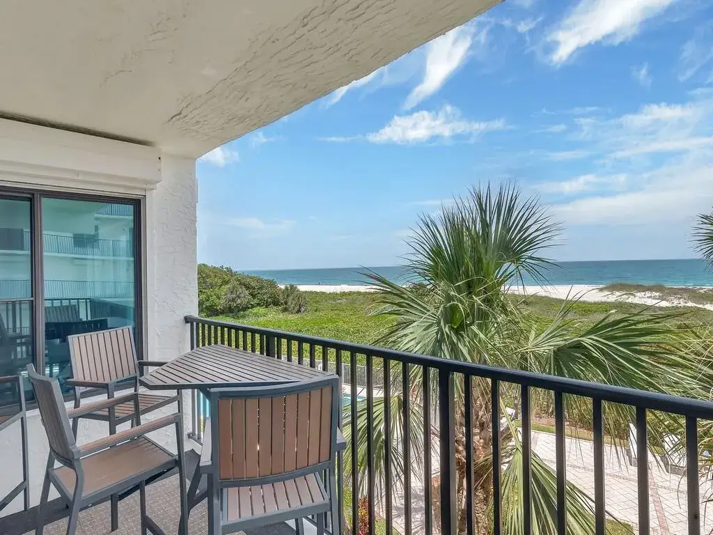 1700 Ocean Drive # 306, Vero Beach FL 32963