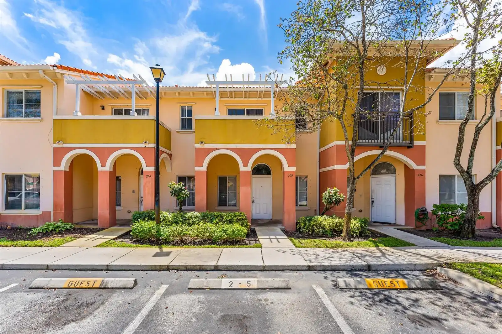 205 S Santa Catalina Circle # 205, North Lauderdale FL 33068