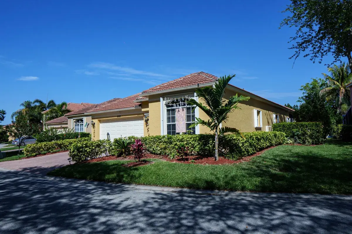 8058 Via Hacienda, Riviera Beach FL 33418
