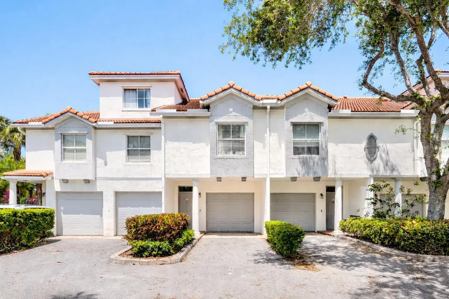 2052 Alta Meadows Lane Apt 2212, Delray Beach FL 33444