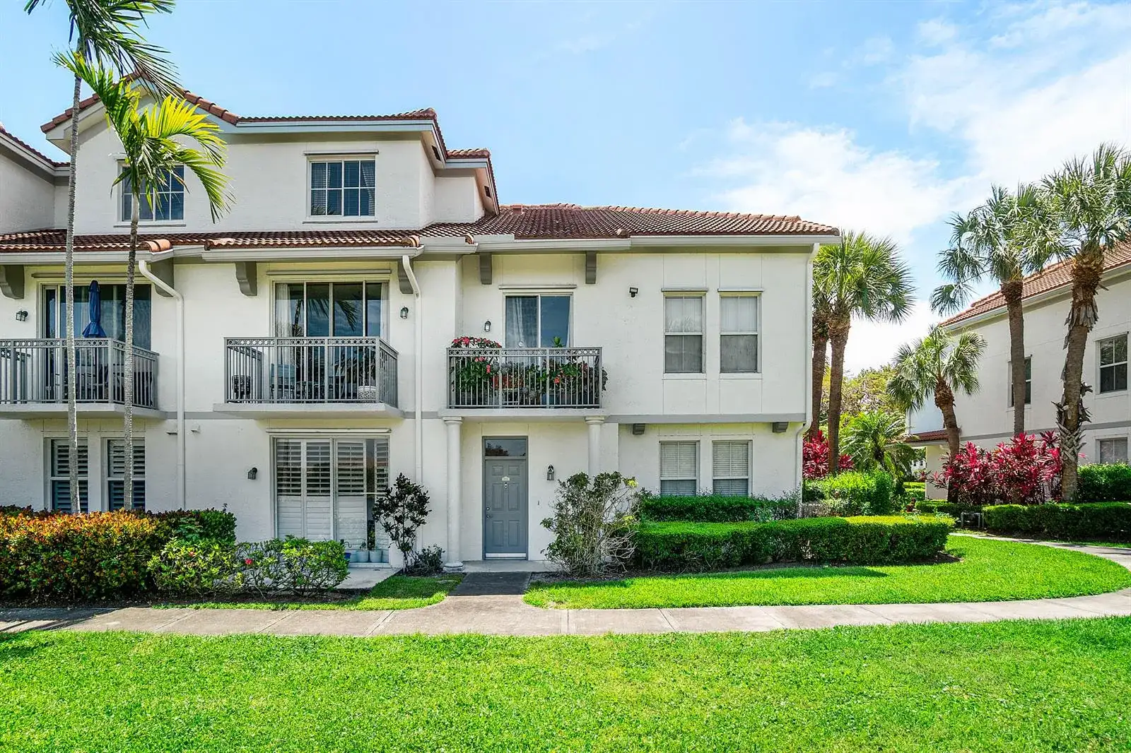 2052 Alta Meadows Lane Apt 2212, Delray Beach FL 33444 photo 2