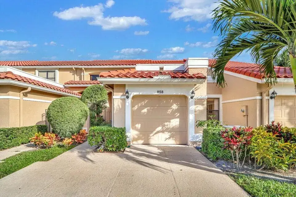 858 Windermere Way, Palm Beach Gardens FL 33418