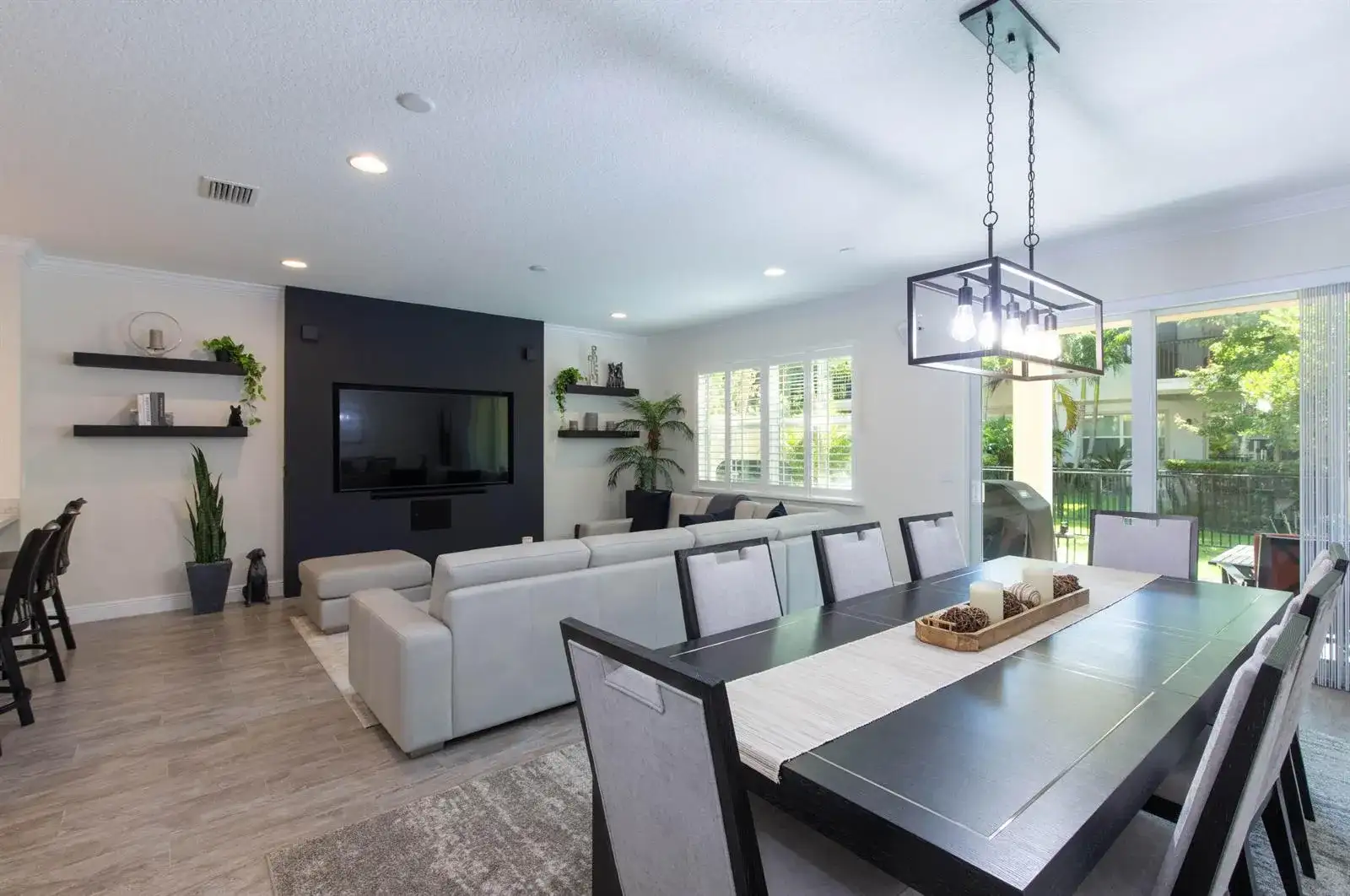 168 Crape Myrtle Lane, Wellington FL 33414 photo 2