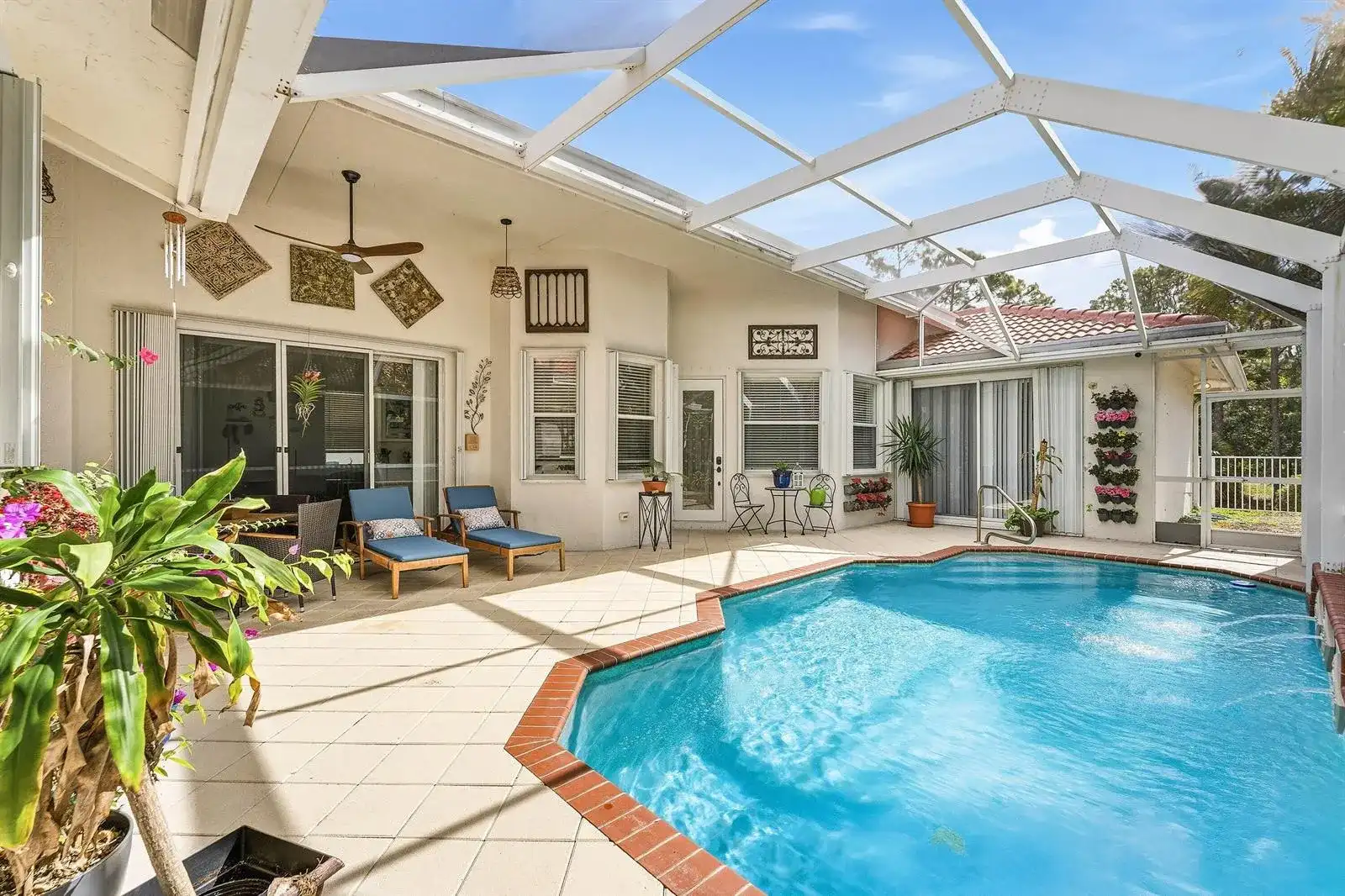 104 Hidden Hollow, Palm Beach Gardens FL 33418