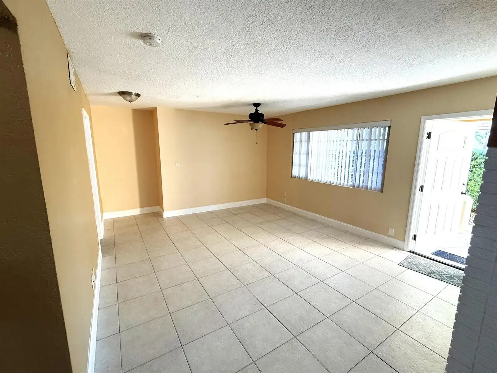 551 SE 15th Street, Pompano Beach FL 33062 photo 3
