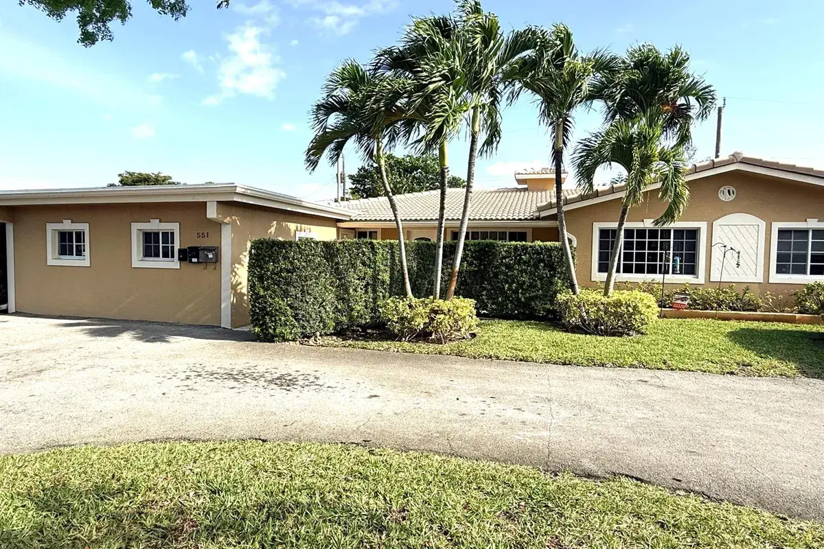 551 SE 15th Street, Pompano Beach FL 33062