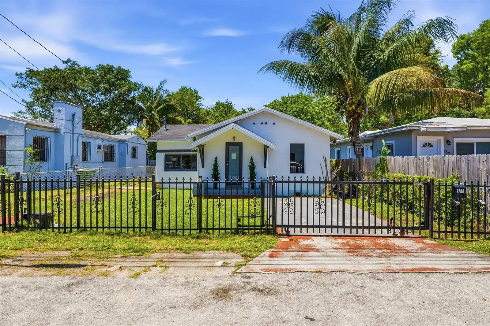 7700 NE 1st Court, Miami FL 33138 photo 2