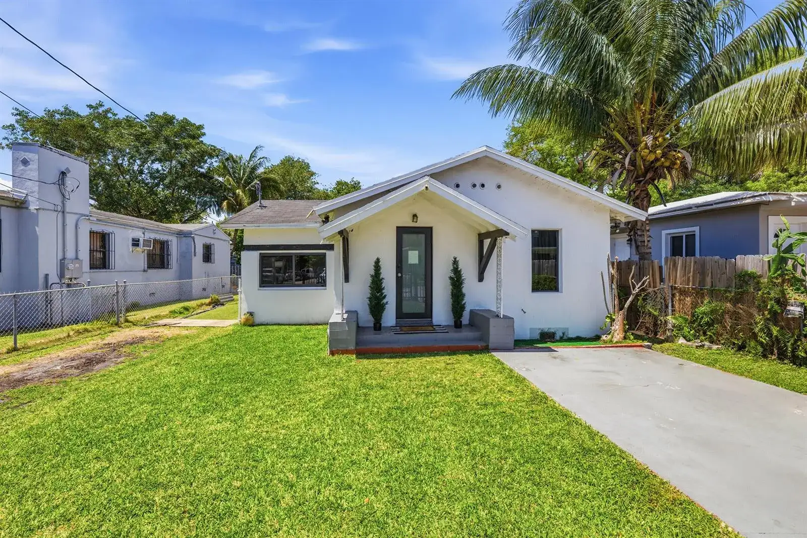 7700 NE 1st Court, Miami FL 33138 photo 3