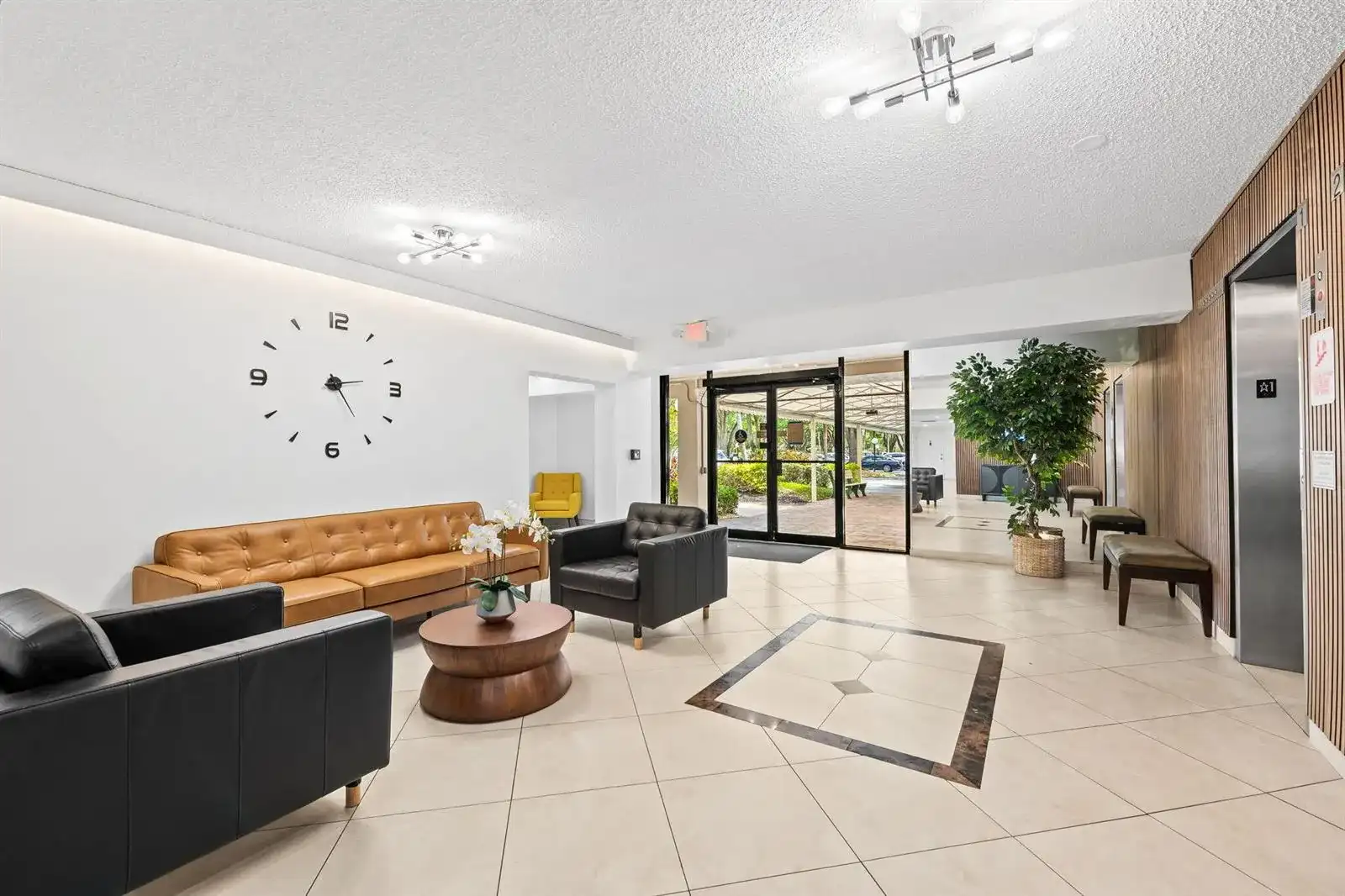 3960 Oaks Clubhouse Drive # 304, Pompano Beach FL 33069