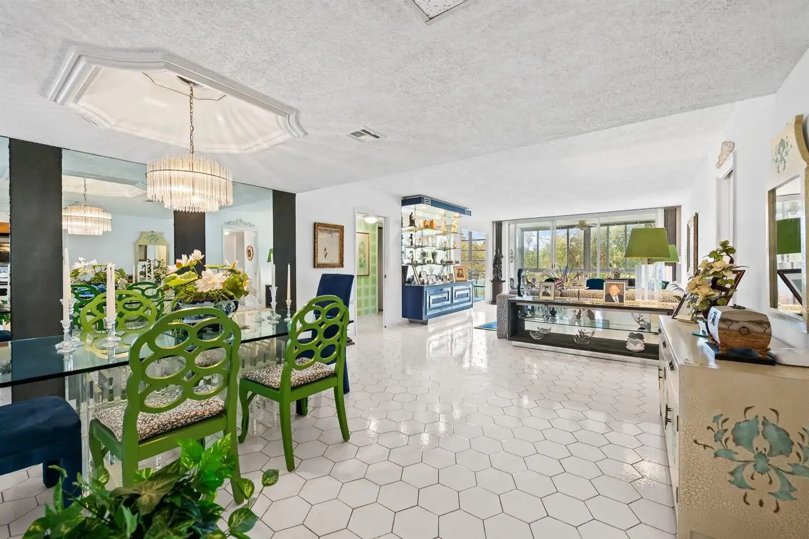 3960 Oaks Clubhouse Drive # 304, Pompano Beach FL 33069 photo 4