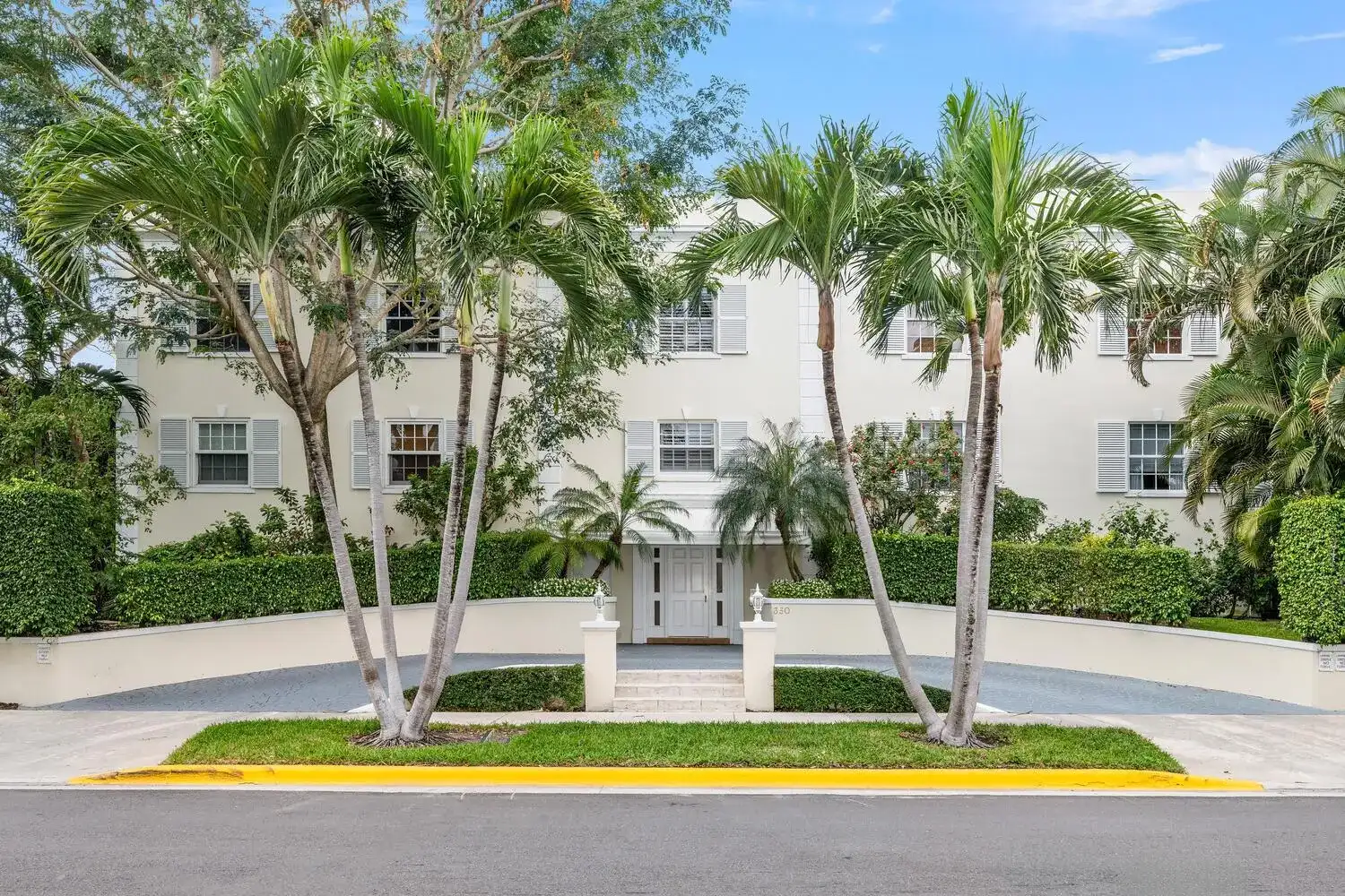 350 Cocoanut Row # 3a, Palm Beach FL 33480