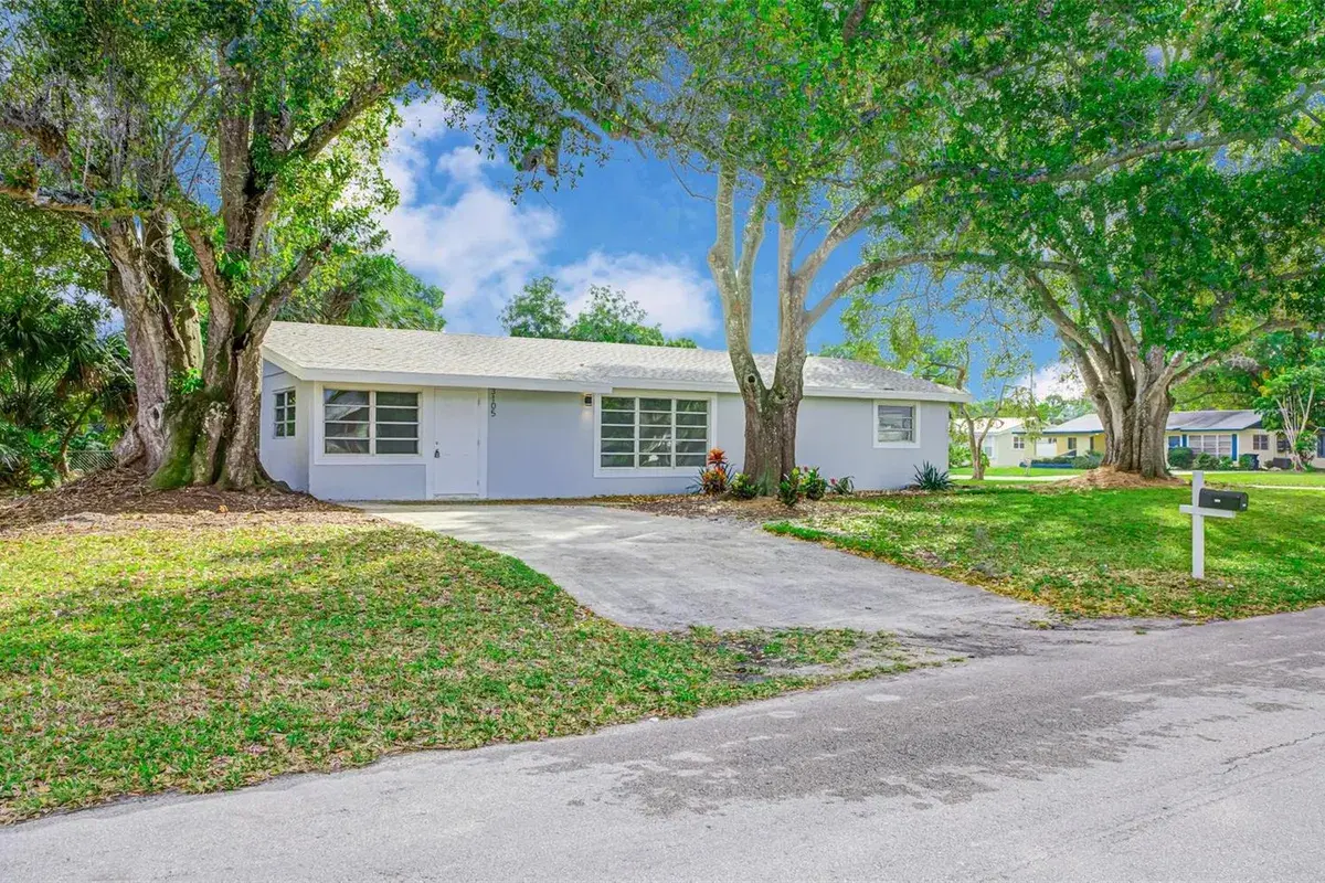 3105 18th Street, Vero Beach FL 32960