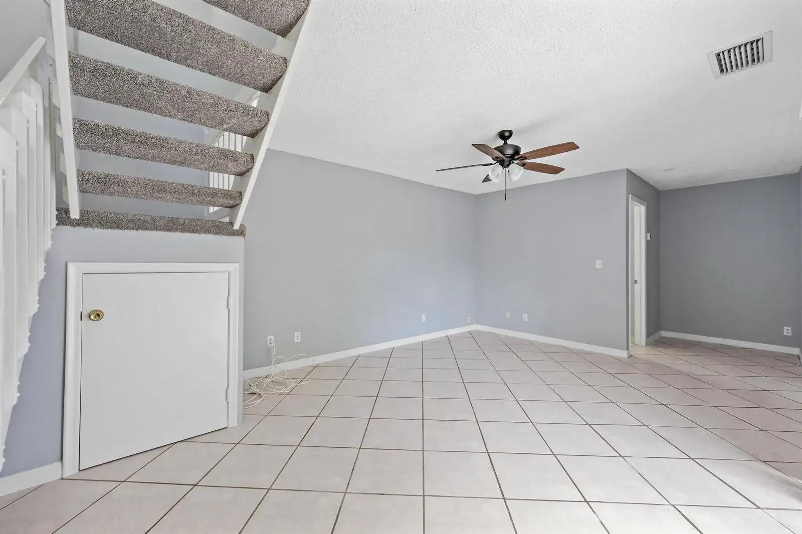 352 Prestwick Circle # 1, Palm Beach Gardens FL 33418 photo 2