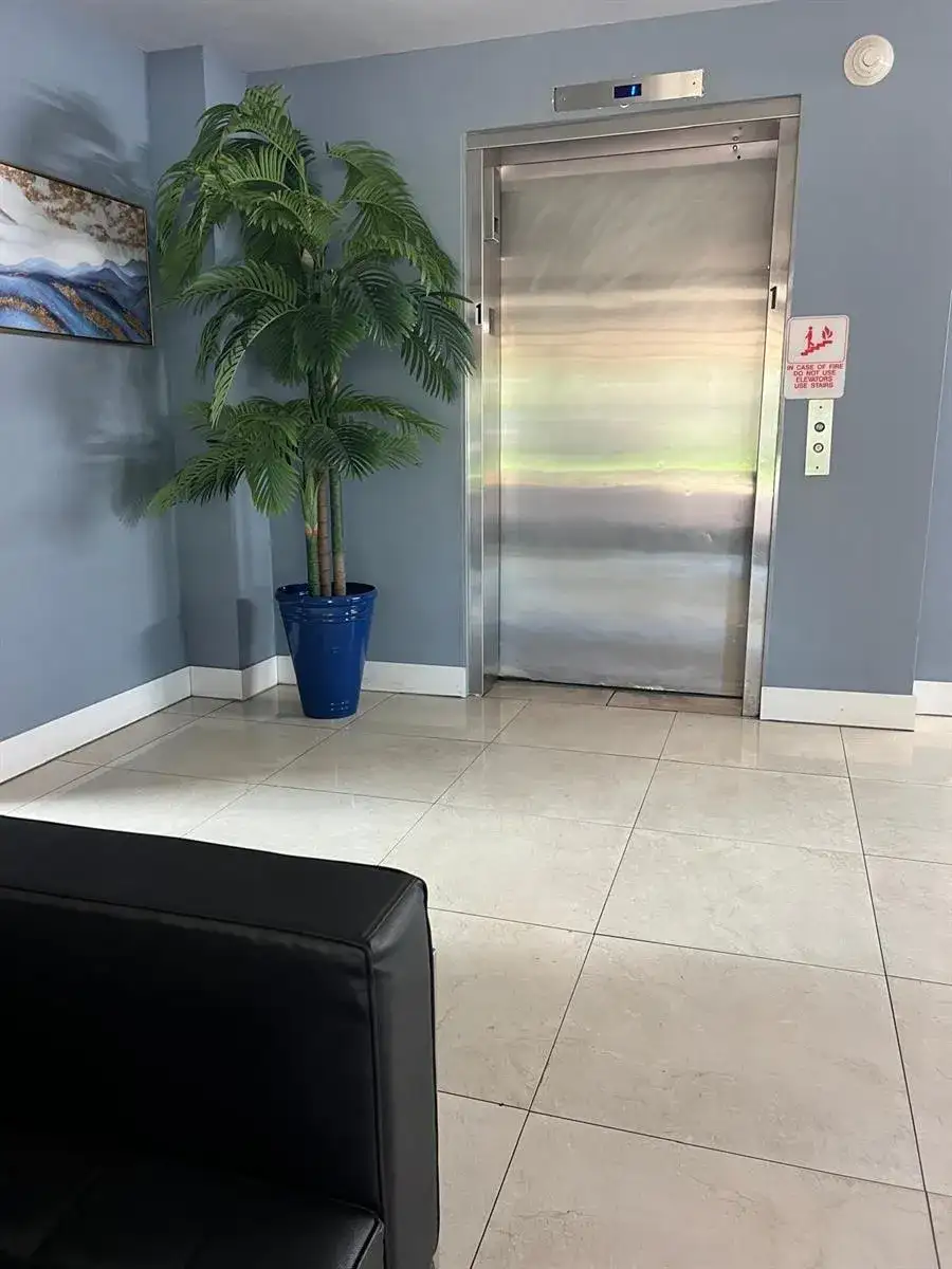 2751 N Palm Aire Drive # 402, Pompano Beach FL 33069 photo 5