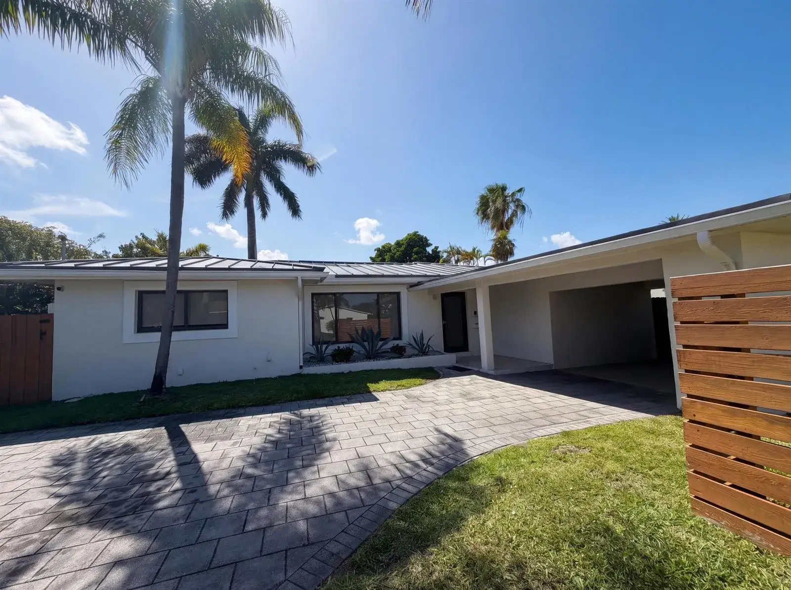 1717 NE 20th Avenue, Fort Lauderdale FL 33305