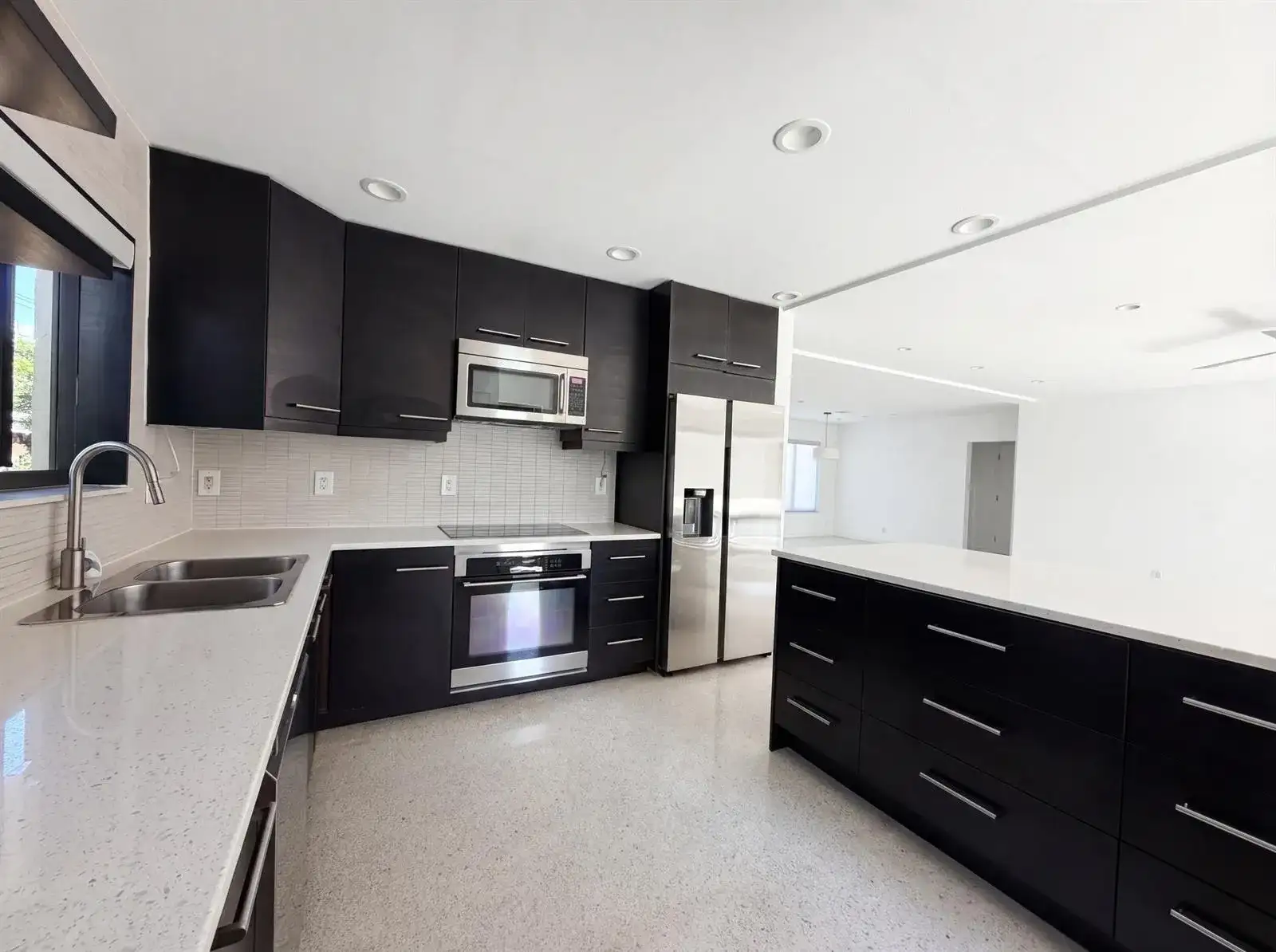 1717 NE 20th Avenue, Fort Lauderdale FL 33305 photo 2