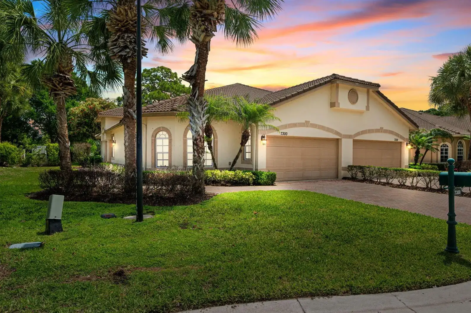 7300 Sea Pines Court, Port St. Lucie FL 34986 photo 2