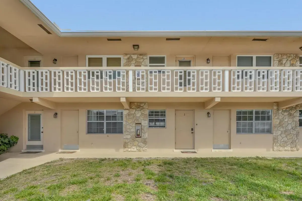 298 SE 6th Avenue # 2, Pompano Beach FL 33060