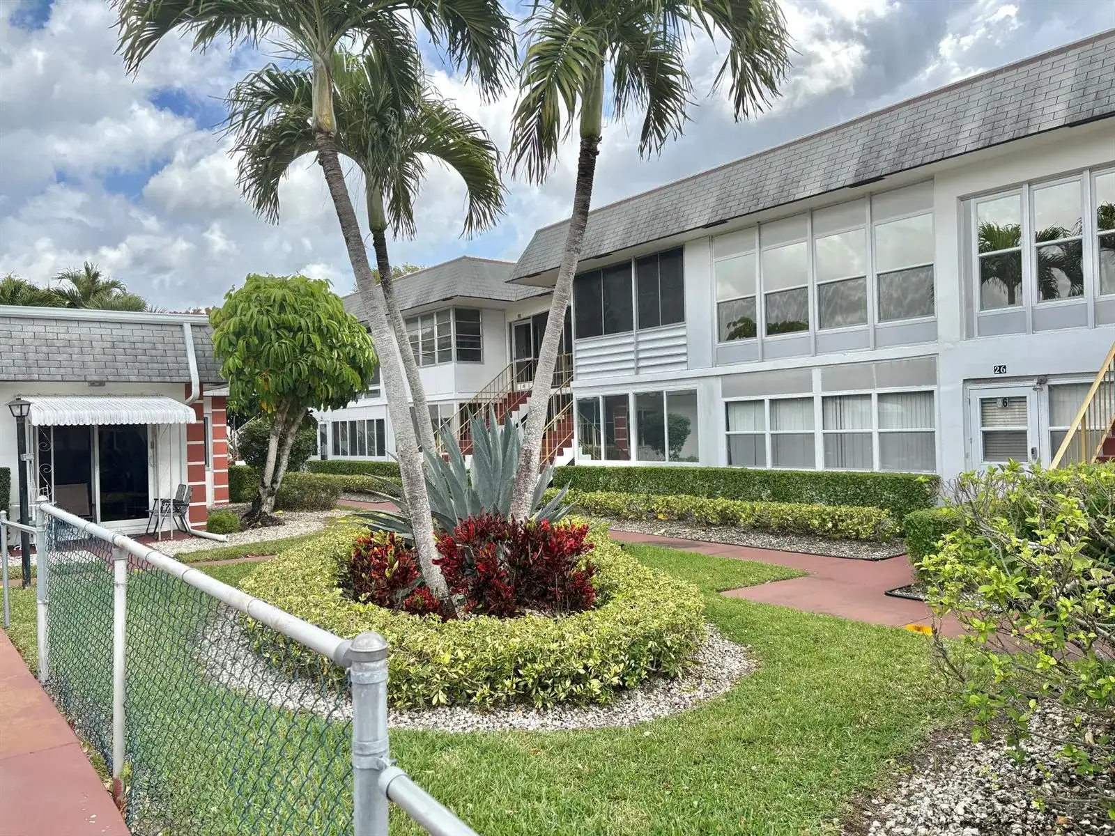 30 Plymouth C, West Palm Beach FL 33417 photo 2