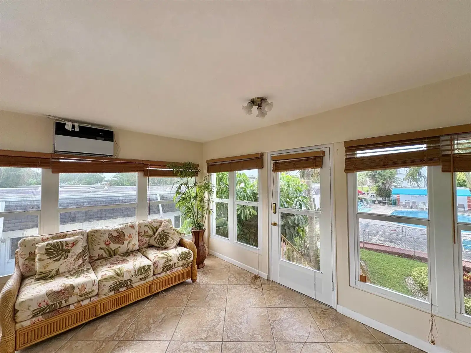 30 Plymouth C, West Palm Beach FL 33417 photo 3