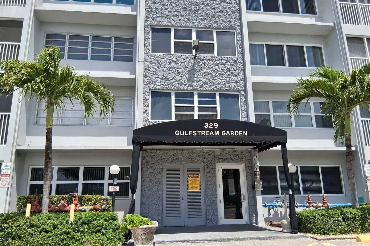 329 SE 3rd Street # 302s, Hallandale Beach FL 33009