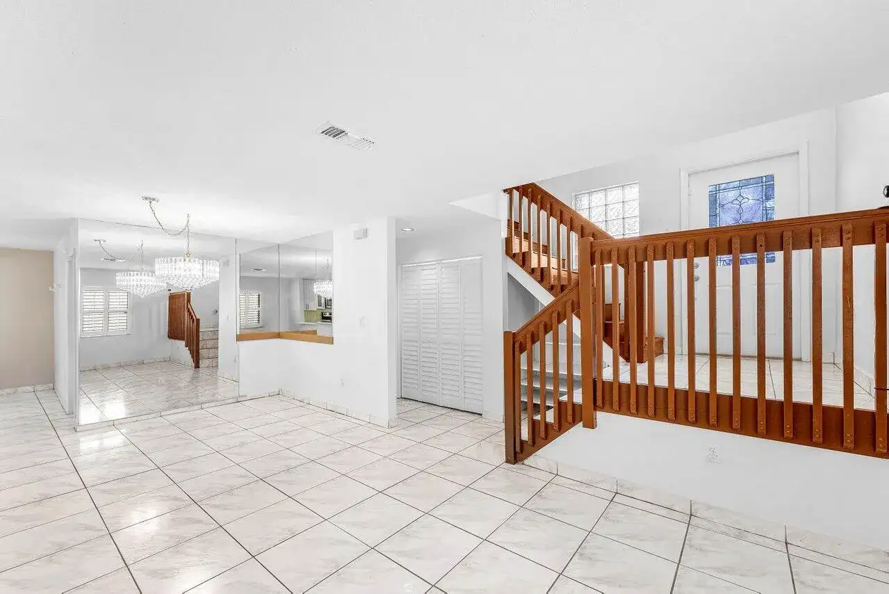 331 NW 101st Terrace, Pembroke Pines FL 33026 photo 3