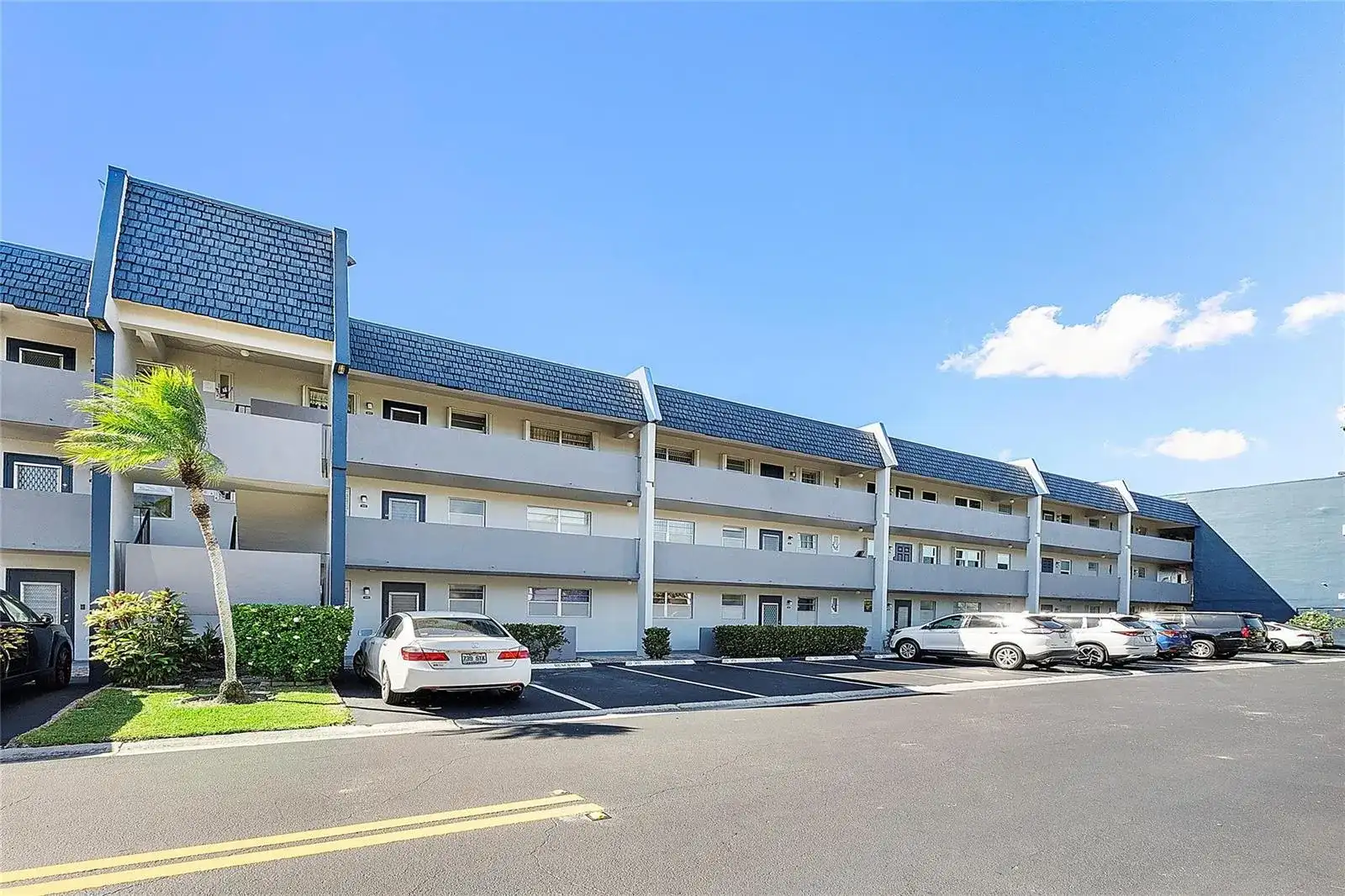 7847 Golf Circle Drive # 211, Margate FL 33063